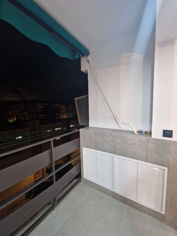 Apartment, 3 Bedrooms, Smoking, Balcony | Property grounds - Spacious 3 Bedroom Apartment With Balcony and AC in Castellón (Castelló de la Plana)