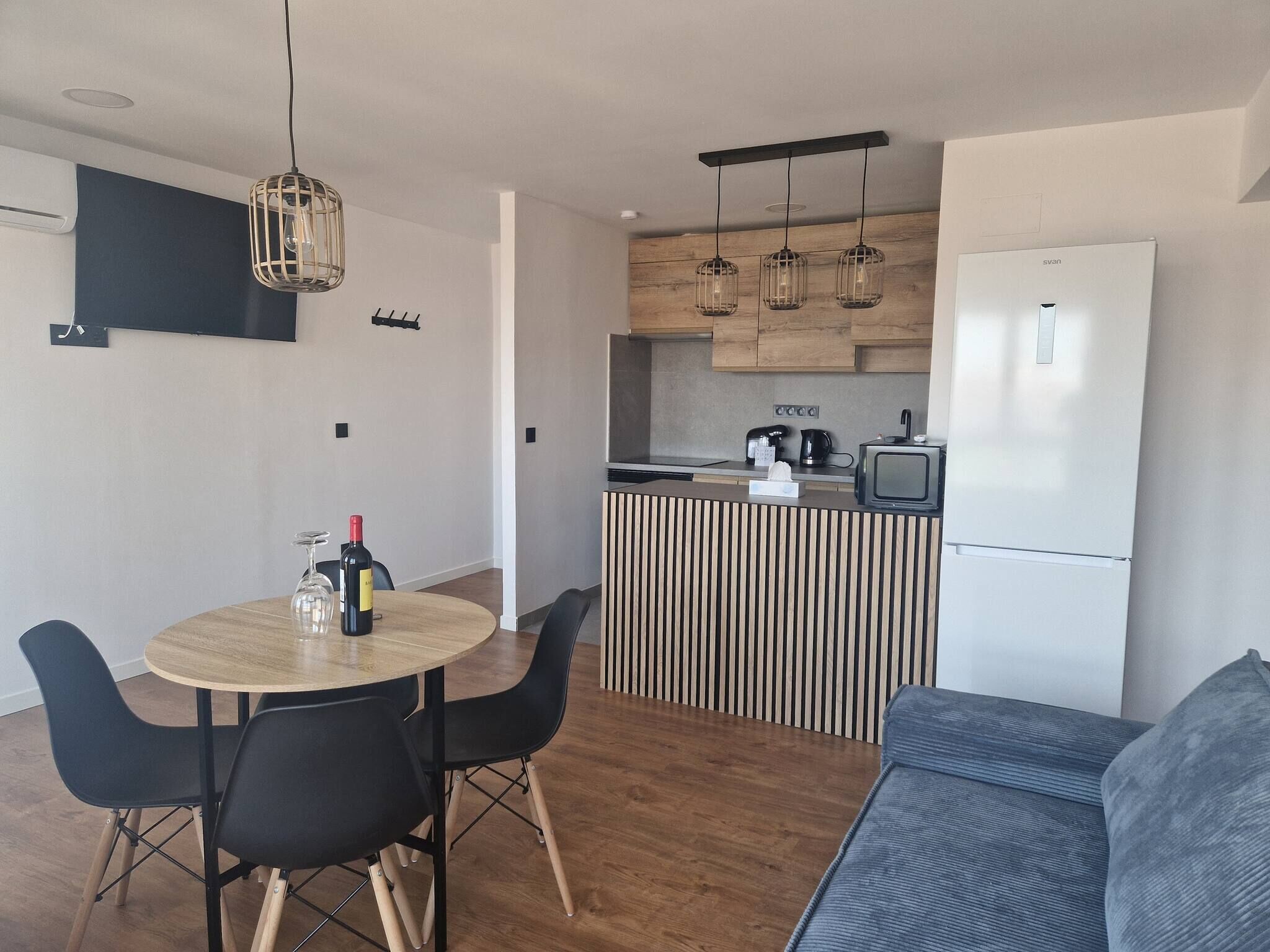 Apartamento, 3 habitaciones, fumadores, balcón | Comedor