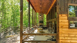 Outdoor dining - Rugged Trail Oasis: Modern 3BR Cabin w/ 3 Fireplaces & Mountain Views (Morganton)