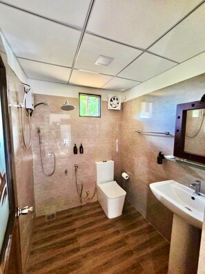 Phòng đôi Deluxe | Phòng tắm