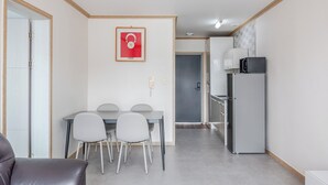 Basic Room, 1 Bedroom (Room 45 (Ocean View Terrace)) - Yeosu Turtleship Pension (Yeosu)