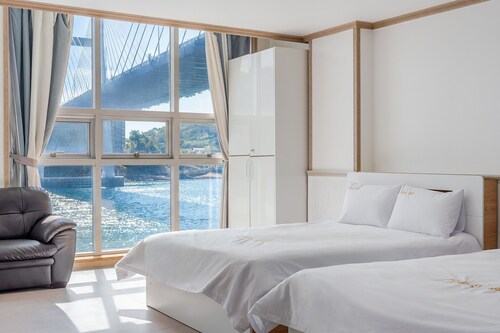 Yeosu Turtleship Pension