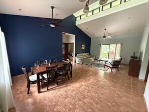 Interior - Toucan Valley Resort Villa 8 (Ciudad Cortés)