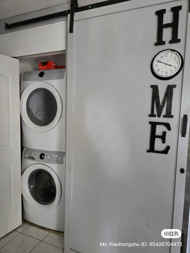 Room-hammond bay House Separate Rooms