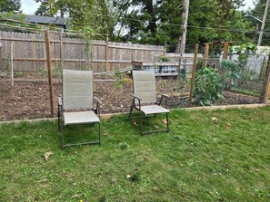 Habitación, 2 habitaciones, patio | Jardín