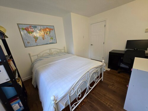 Room-hammond bay House Separate Rooms