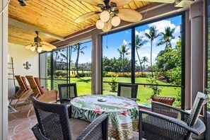 Dining - Keauhou Surf & Racquet 7-101 - Walk to snorkel (Kailua Kona)