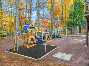 Children’s area - Poconos Play Park Resort - Hot Tub, Bowling, Games (East Stroudsburg)