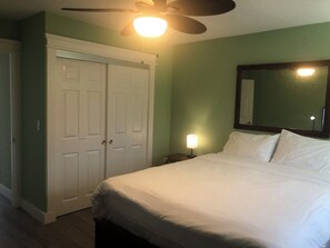 1 bedroom, iron/ironing board, WiFi, bed sheets - Superb 1-bedroom Guest Suite in sunny La Jolla just perfect for a getaway trip! (San Diego)
