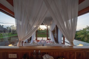 Villa Luxe, 1 trÚs grand lit, piscine privée, vue cour intérieure