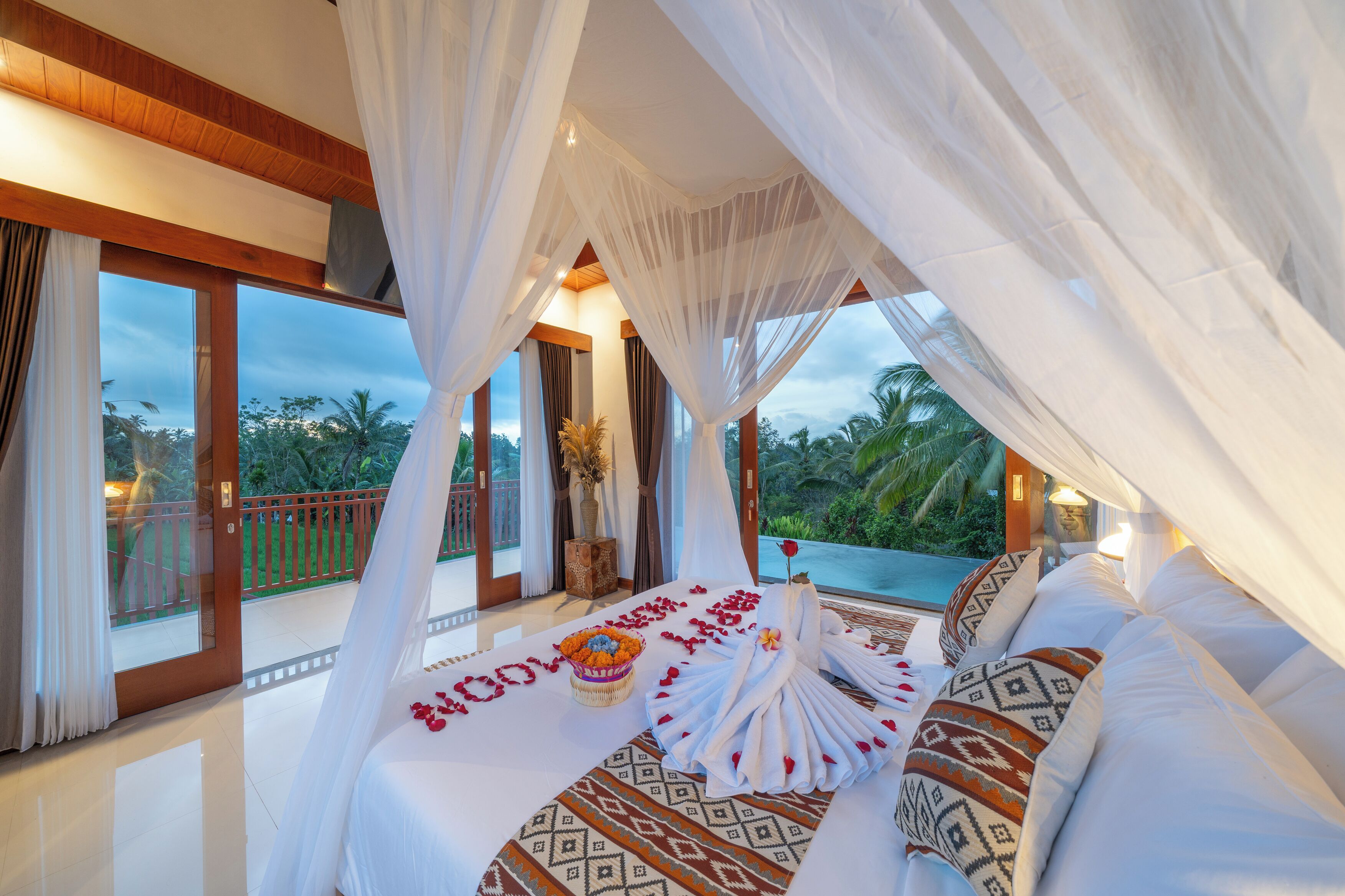 Vila Mewah, 1 Tempat Tidur King, kolam renang pribadi, pemandangan halaman