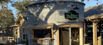 Salty Silo Bed & Breakfast, Breakfast upon request prior to arrival please!