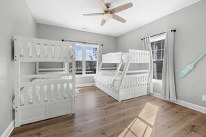 5 chambres, fer et planche à repasser, lit parapluie, Wi-Fi gratuit