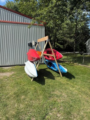 Property grounds - River Respite: BIG Yard • Outdoor Kitchen • Boat Ramp & Dock (Bay City)