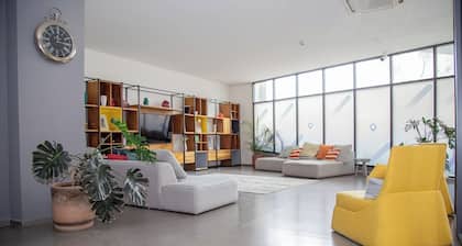 Mr. W | 2BR Large Apartment Pool+Amenities