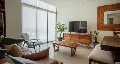 Mr W | 3BR Large Apartment Pool+Amenities