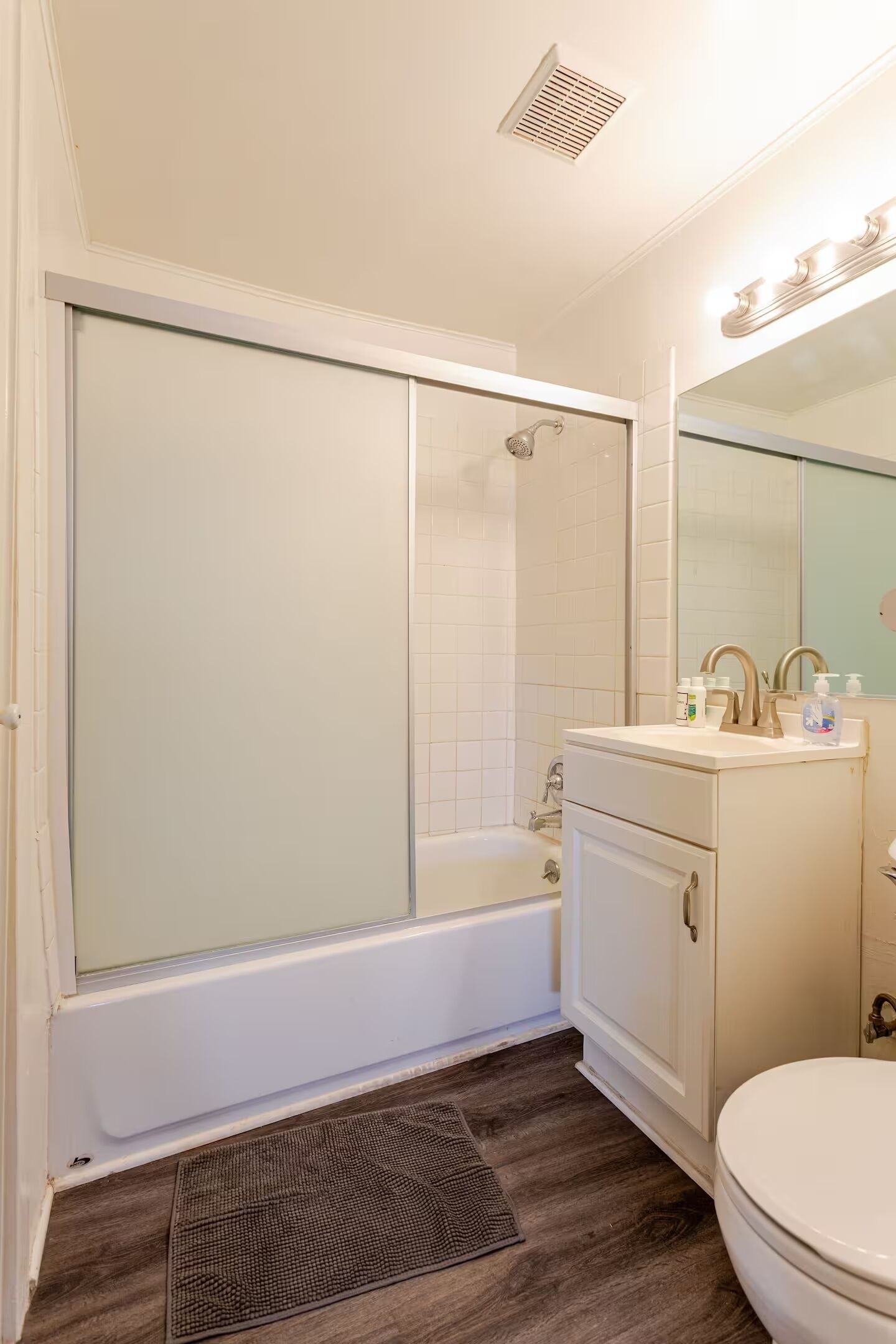 Hair dryer, towels, soap, shampoo