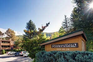Exterior - Riverview Unit 22 | All the Essentials Riverside Condo with Access to Pool & Hot Tub (Aspen)
