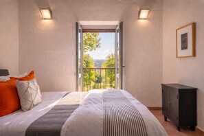 5 Schlafzimmer, Bügeleisen/Bügelbrett, WLAN, Bettwäsche
