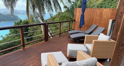 Quaint bungalow in Tortola perfect for your peaceful island getaway