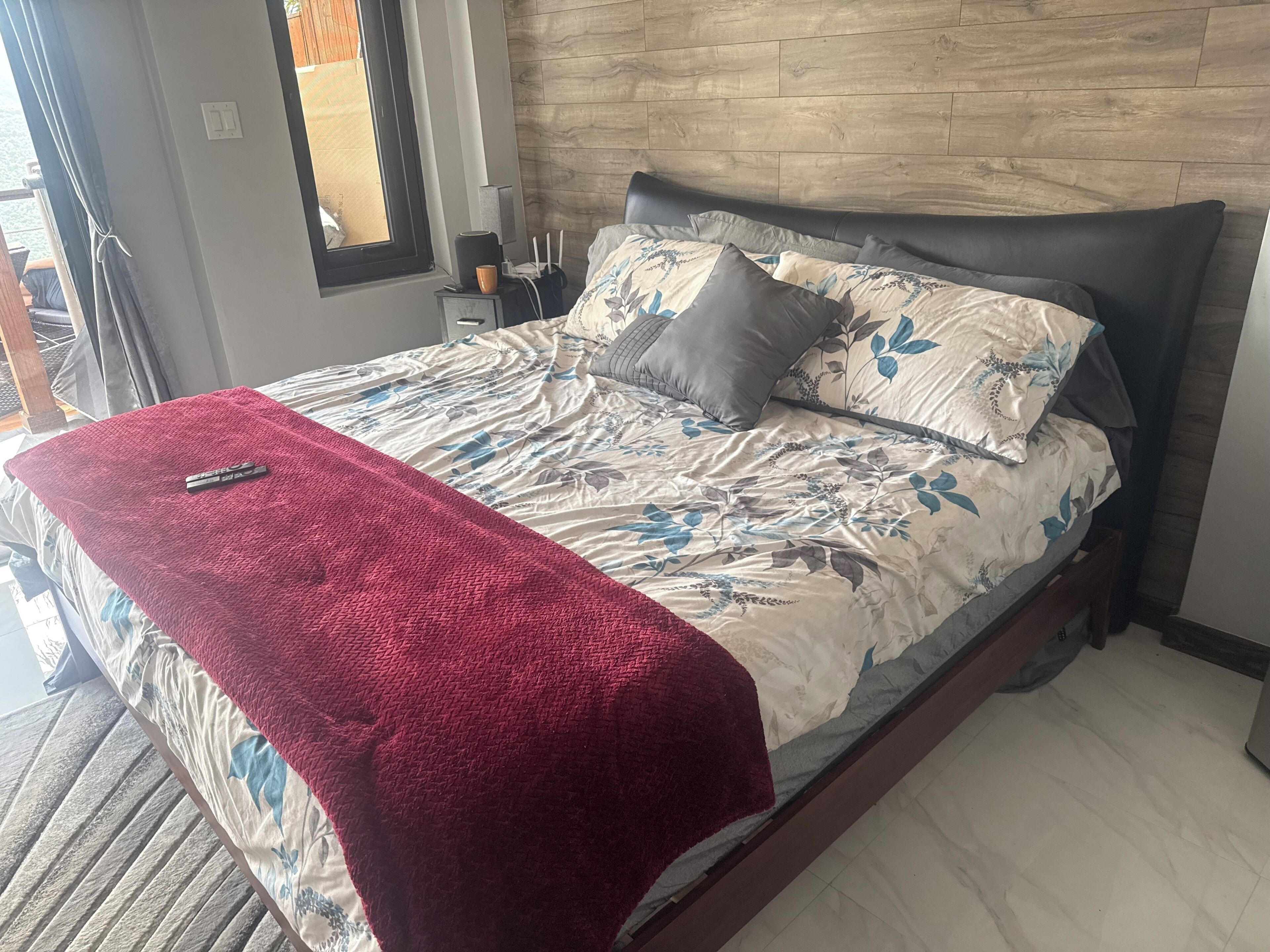 1 chambre, fer et planche à repasser, accès Internet, draps fournis