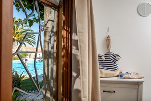 Interior - Fiord's House - pool view (Santa Teresa Gallura)