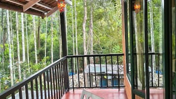 Club Room, Garden View | Garden view