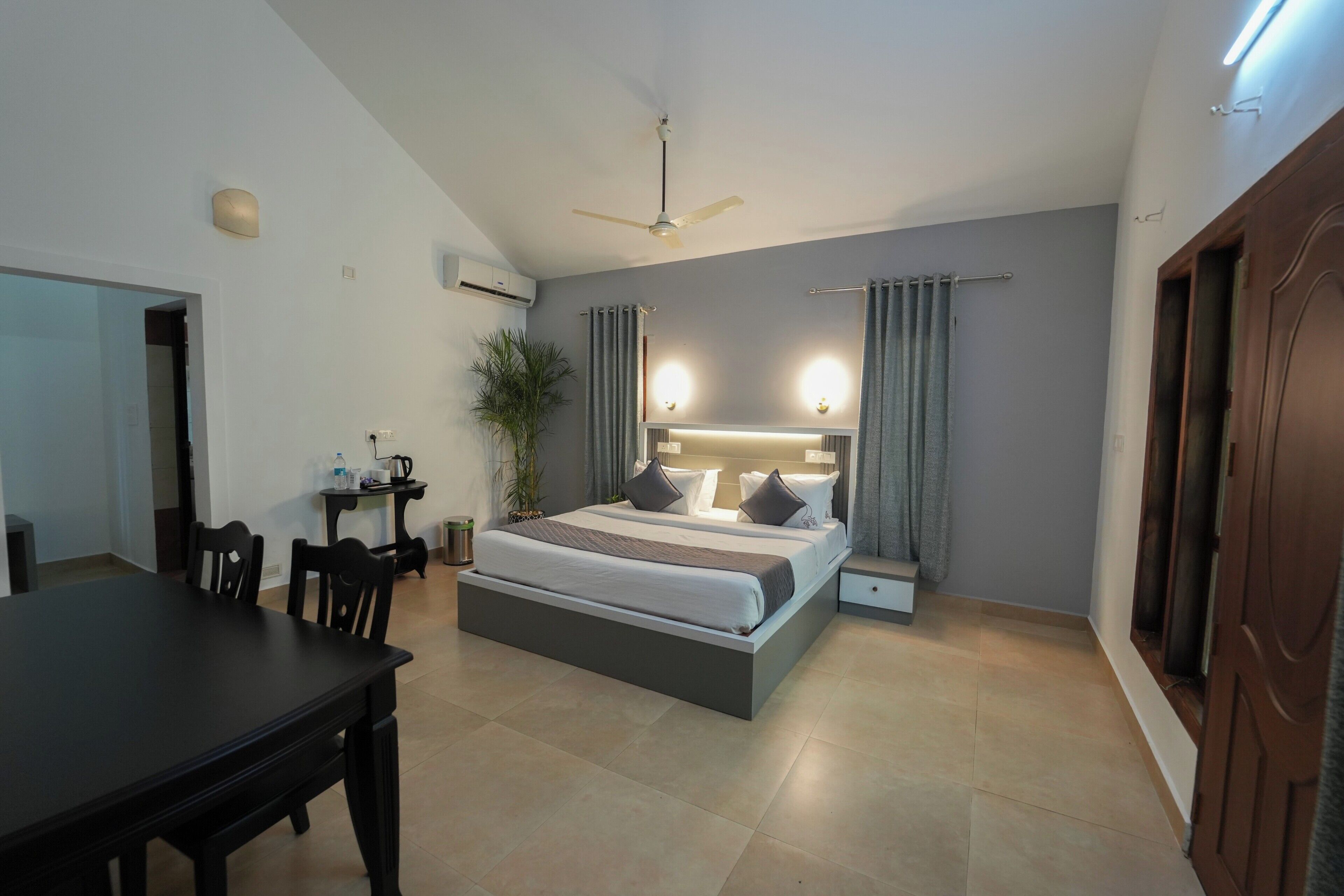 Family Studio, Garden View | Premium bedding, individually furnished, desk, laptop workspace