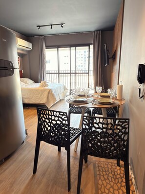 1 bedroom, iron/ironing board, free WiFi, bed sheets - New Studio 2 min from the Metro | In the heart of São Paulo (São Paulo)