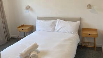 3 bedrooms, WiFi, bed sheets, wheelchair access
