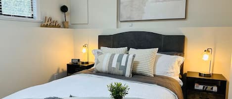 2 habitaciones, tabla de planchar con plancha, wifi y ropa de cama