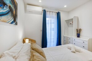 Apartment - Charming Marsaskala Stay Balcony Seafront Walks (Marsaskala)