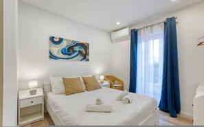 3 bedrooms - Charming Marsaskala Stay Balcony Seafront Walks (Marsaskala)
