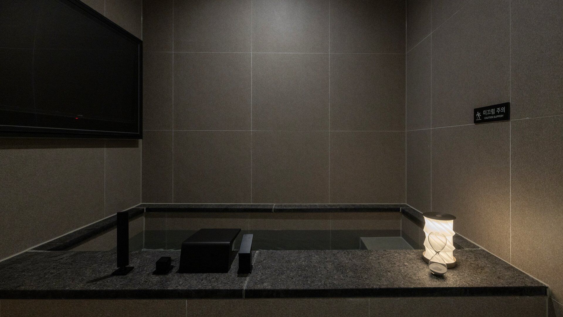 Deluxe | 専用スパ浴槽