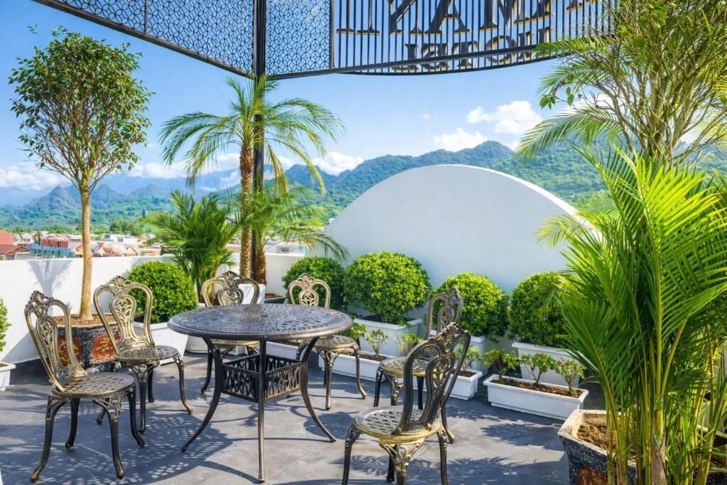 经典开间, 阳台, 城市景观 | 室外用餐