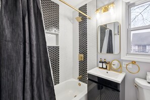 Bathroom - Elegant 3BR Retreat in Lawrence Twp with B/Yard (Trenton)