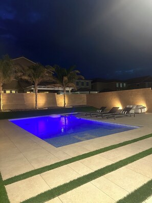 Pool - Luxury Modern Retreat with Pool & Spa – Near the Strip (Las Vegas)
