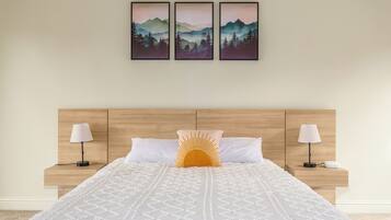 3 chambres, bureau, fer et planche à repasser, Wi-Fi gratuit