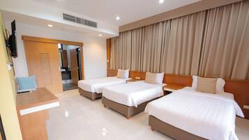 Twin Room, Balcony, Lake View