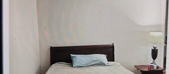 Cozy 1-bedroom studio in quaint Belleville with AC and gym access