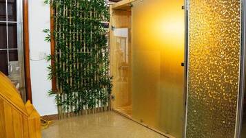 Classic Studio, Balcony, City View | Interior