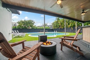 Outdoor pool - Private Oasis w/ Pool, Mini Golf & Sports Court (Hollywood)