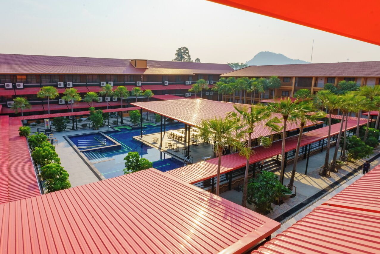 Dreibettzimmer, Balkon, Poolblick | Pool