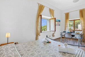WiFi, bed sheets - Residence Argentiera Studio 2-Sea View, Miniera dell’Argentiera, Italy (Miniera dell’Argentiera)