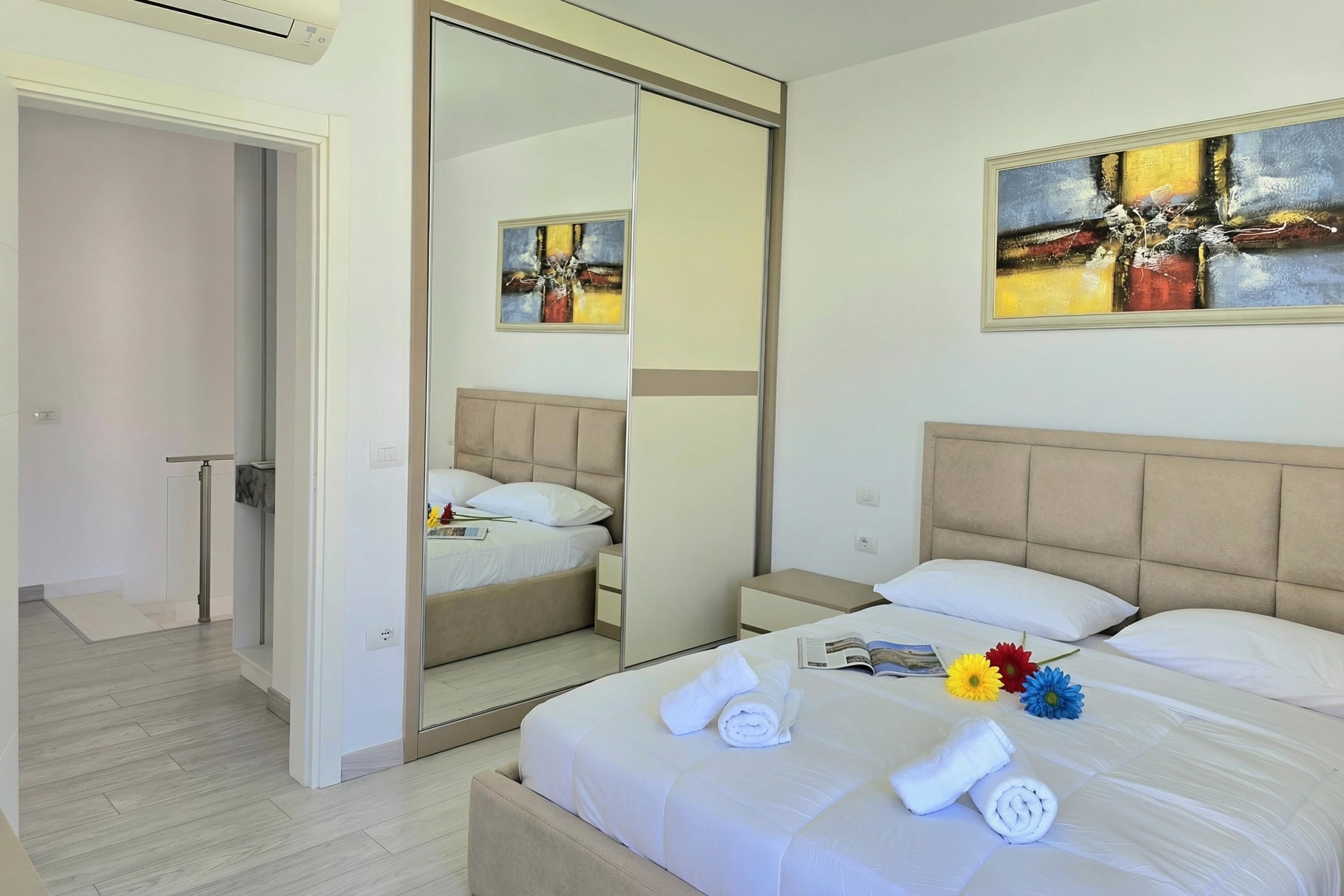 3 chambres, fer et planche à repasser, Wi-Fi gratuit, draps fournis