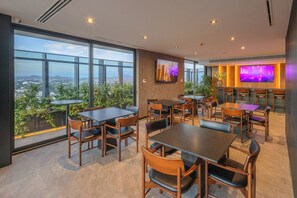 Dining - Elegant Modern Pool Gym Point Sâo Paulo-Andares (Guadalajara)