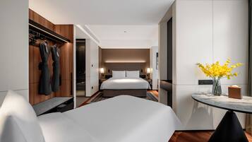 Family Triple Room, City View