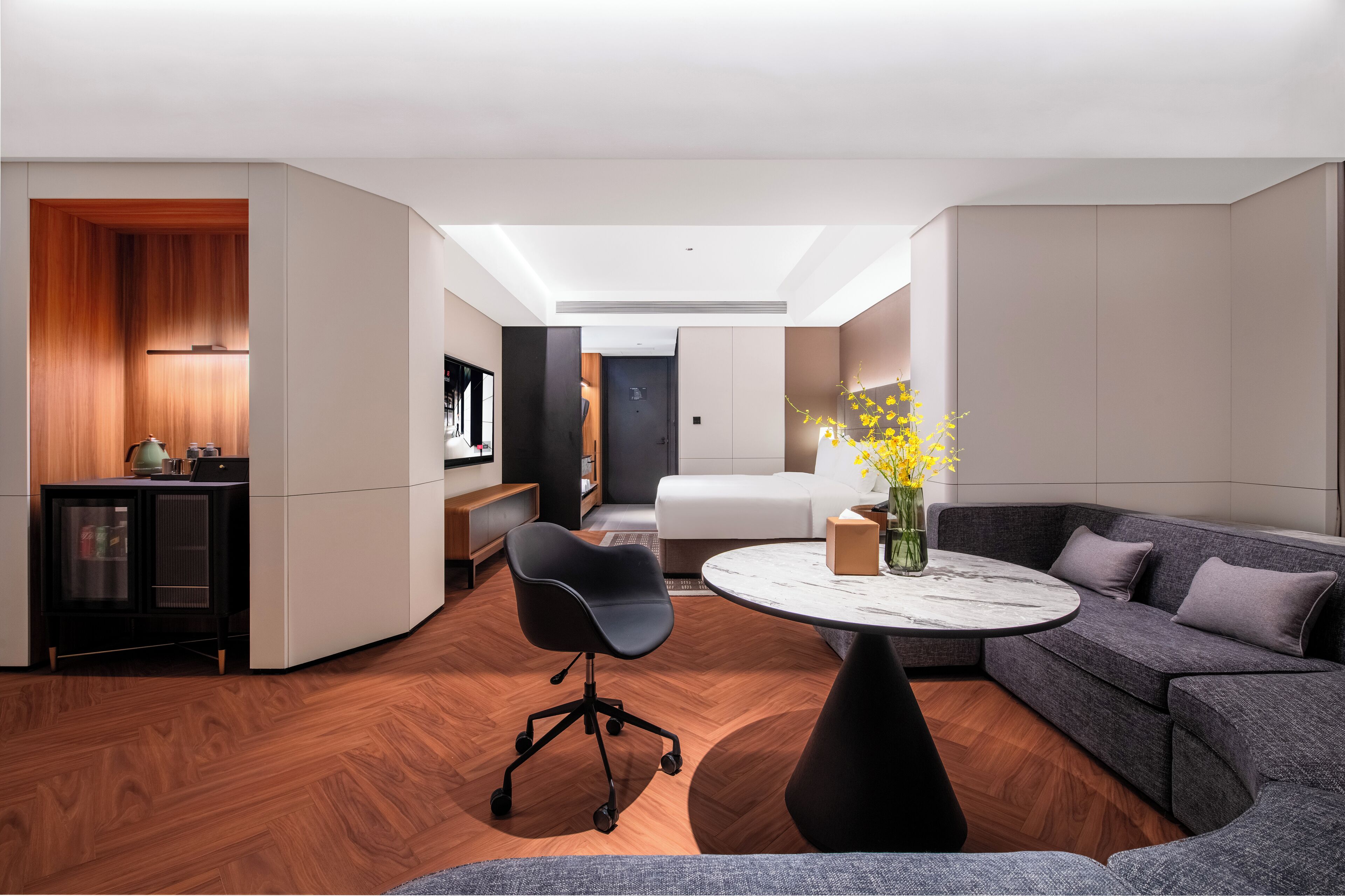 Luxury Double Room, City View | Ruang tamu | 60 inci televisyen LCD dengan digital, filem berbayar 