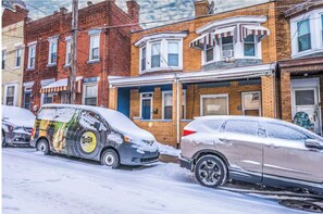 Exterior - Cozy 2-bedroom rowhouse (Pittsburgh)