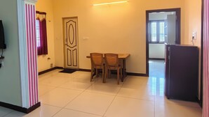Ảnh chưa phân loại, 2 trong số 15 ảnh, nút